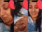 Desi Bhabhi Play With her Boob