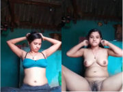 Horny Indian Girl Striping and Shows Nude Body